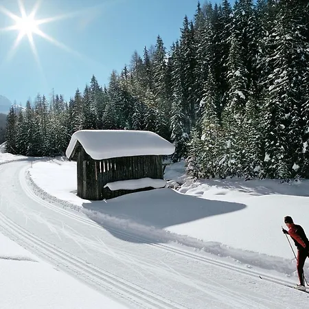 Ravaisch 22 Апартаменти Давос